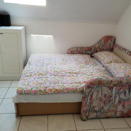 Leander Apartman بالاتوليلّي المظهر الخارجي الصورة