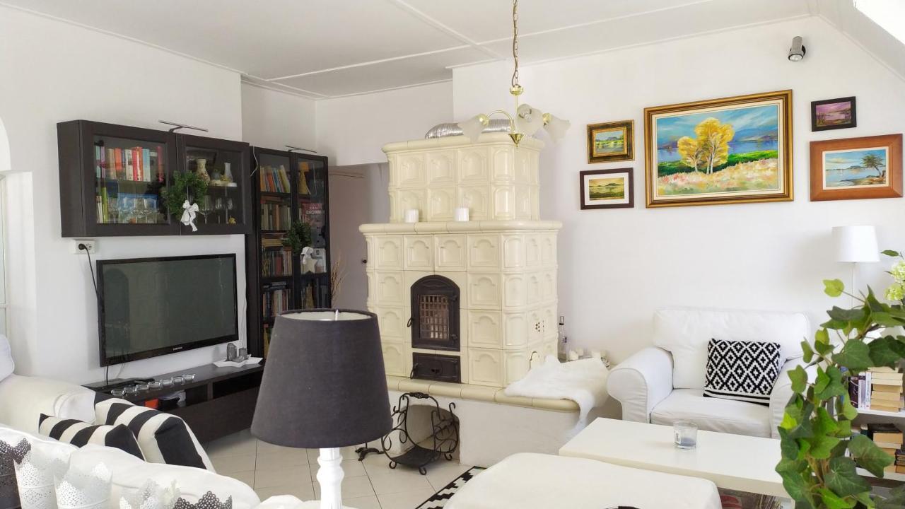 Leander Apartman بالاتوليلّي المظهر الخارجي الصورة