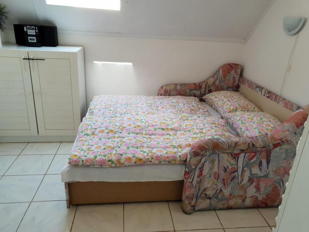 Leander Apartman بالاتوليلّي المظهر الخارجي الصورة